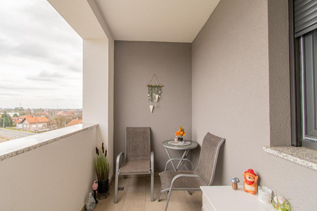 Flexible Selfcheckins 42 - Zagreb - Luxury - Garage Parking - Loggia - Brand New Apartment Exterior photo
